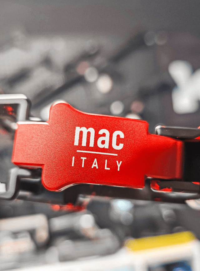 M.A.C & Gorilla QCU Red - Body & Frame